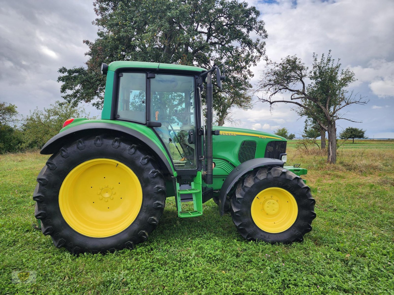 Traktor of the type John Deere 6120 Premium, Gebrauchtmaschine in Willanzheim (Picture 2)