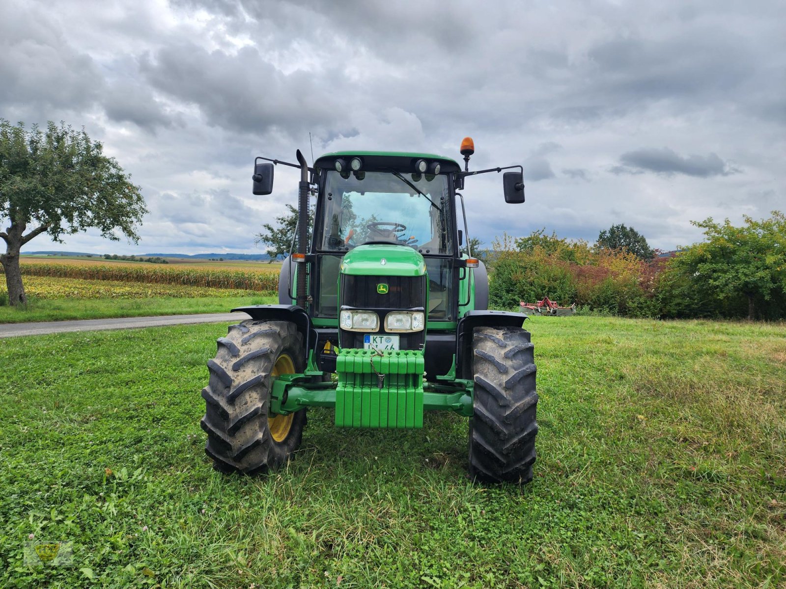 Traktor типа John Deere 6120 Premium, Gebrauchtmaschine в Willanzheim (Фотография 8)