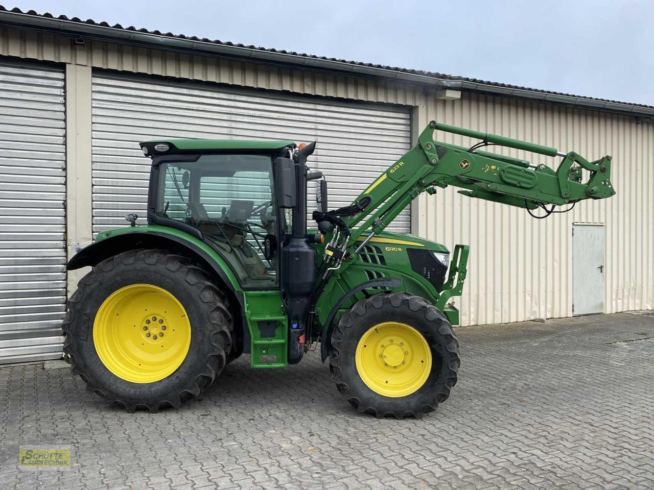 Traktor van het type John Deere 6120 R mit Frontlade, Gebrauchtmaschine in Marsberg-Giershagen (Foto 3)