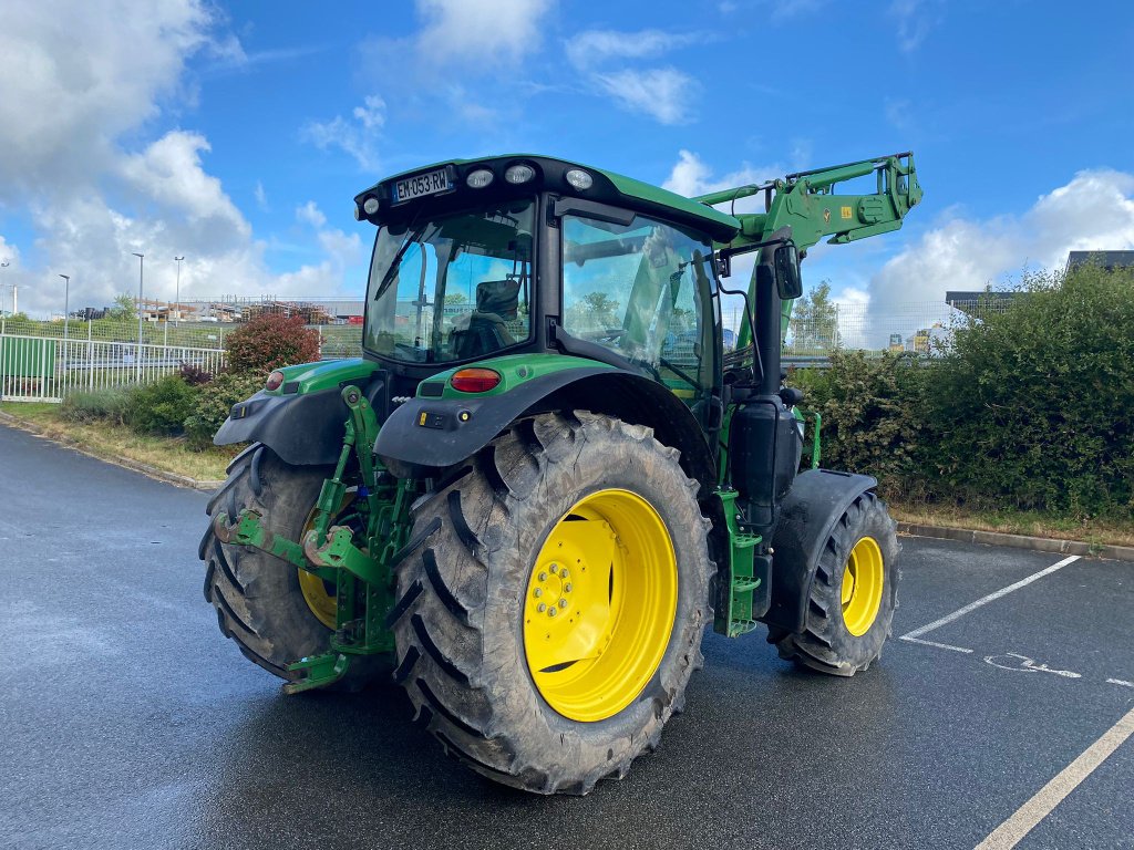 Traktor typu John Deere 6120 R, Gebrauchtmaschine v AUBUSSON (Obrázek 5)