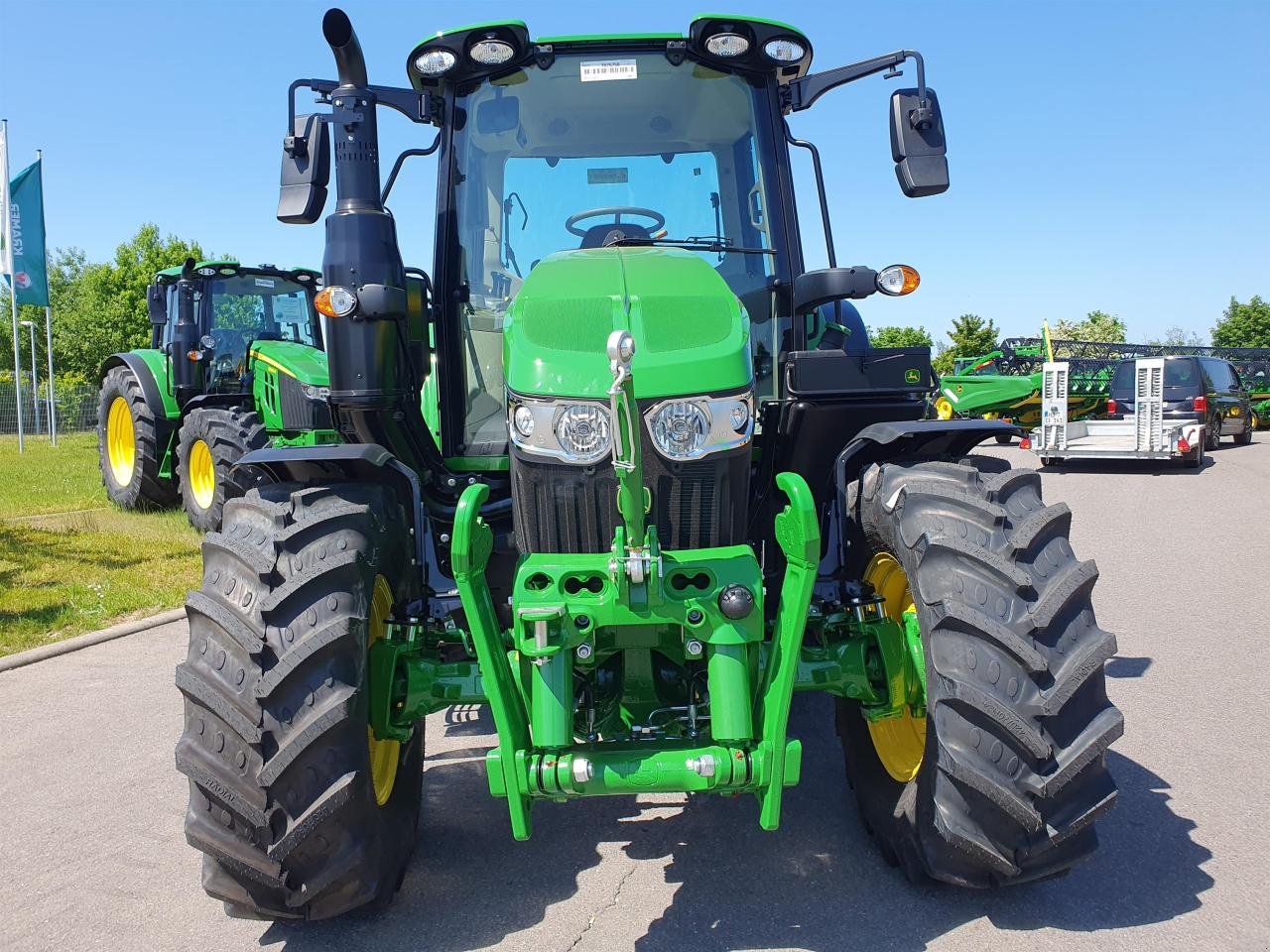 Traktor van het type John Deere 6120M AQ+, Neumaschine in Niederkirchen (Foto 6)