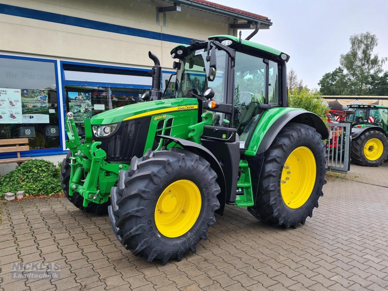 Traktor типа John Deere 6120M AutoPowr AutoTrac, Neumaschine в Schirradorf (Фотография 2)