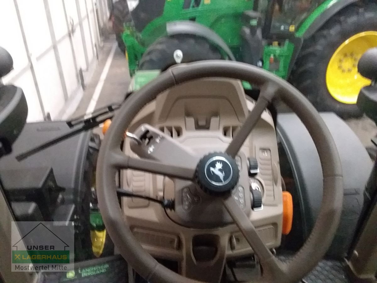 Traktor от тип John Deere 6120M Autopowr, Gebrauchtmaschine в Bergland (Снимка 5)