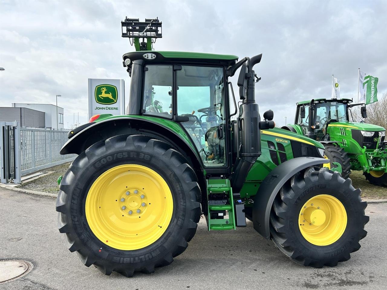 Traktor typu John Deere 6120M IVT MP24 FH FZ, Neumaschine w Niederkirchen (Zdjęcie 3)