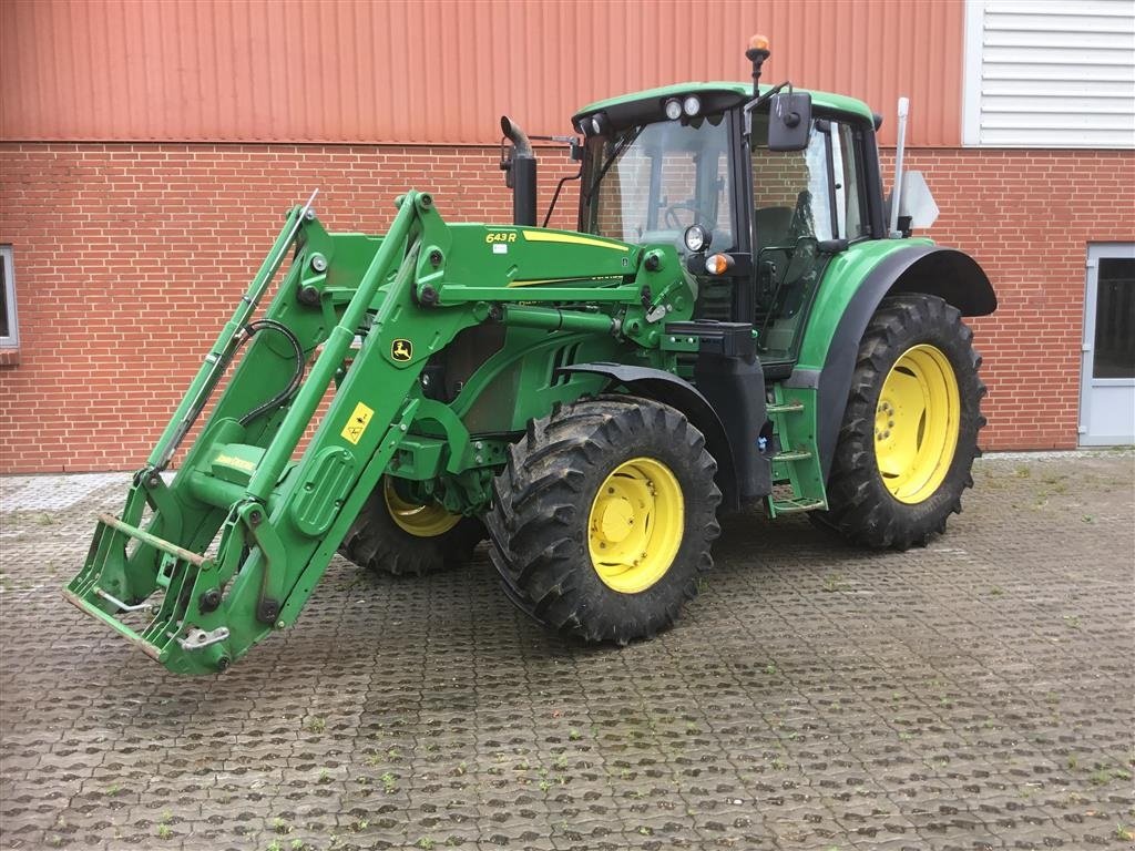 Traktor typu John Deere 6120M med 643 R frontlæsser ., Gebrauchtmaschine w Bredsten (Zdjęcie 1)