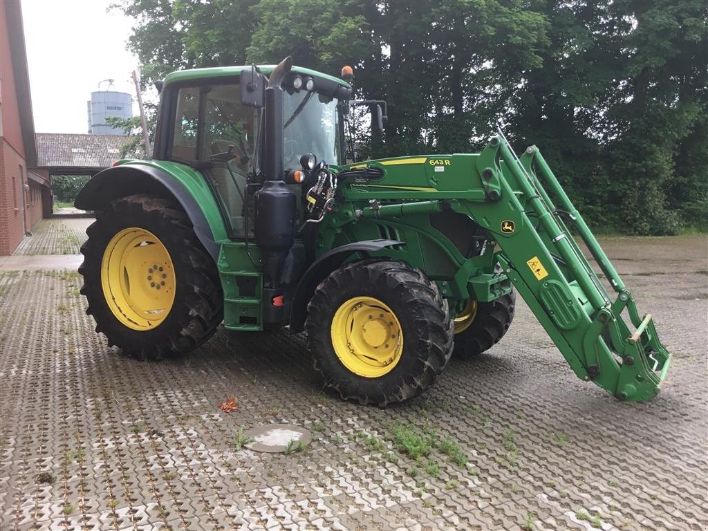 Traktor типа John Deere 6120M med 643 R frontlæsser ., Gebrauchtmaschine в Bredsten (Фотография 3)