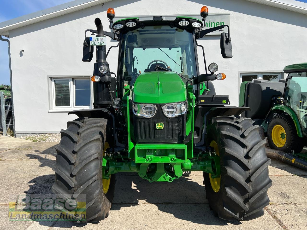 Traktor des Typs John Deere 6120M Stufenlos + Frontlader JD 603M, Gebrauchtmaschine in Holthof (Bild 2)