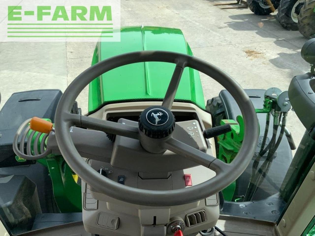 Traktor tip John Deere 6120m tractor (st19365), Gebrauchtmaschine in SHAFTESBURY (Poză 27)