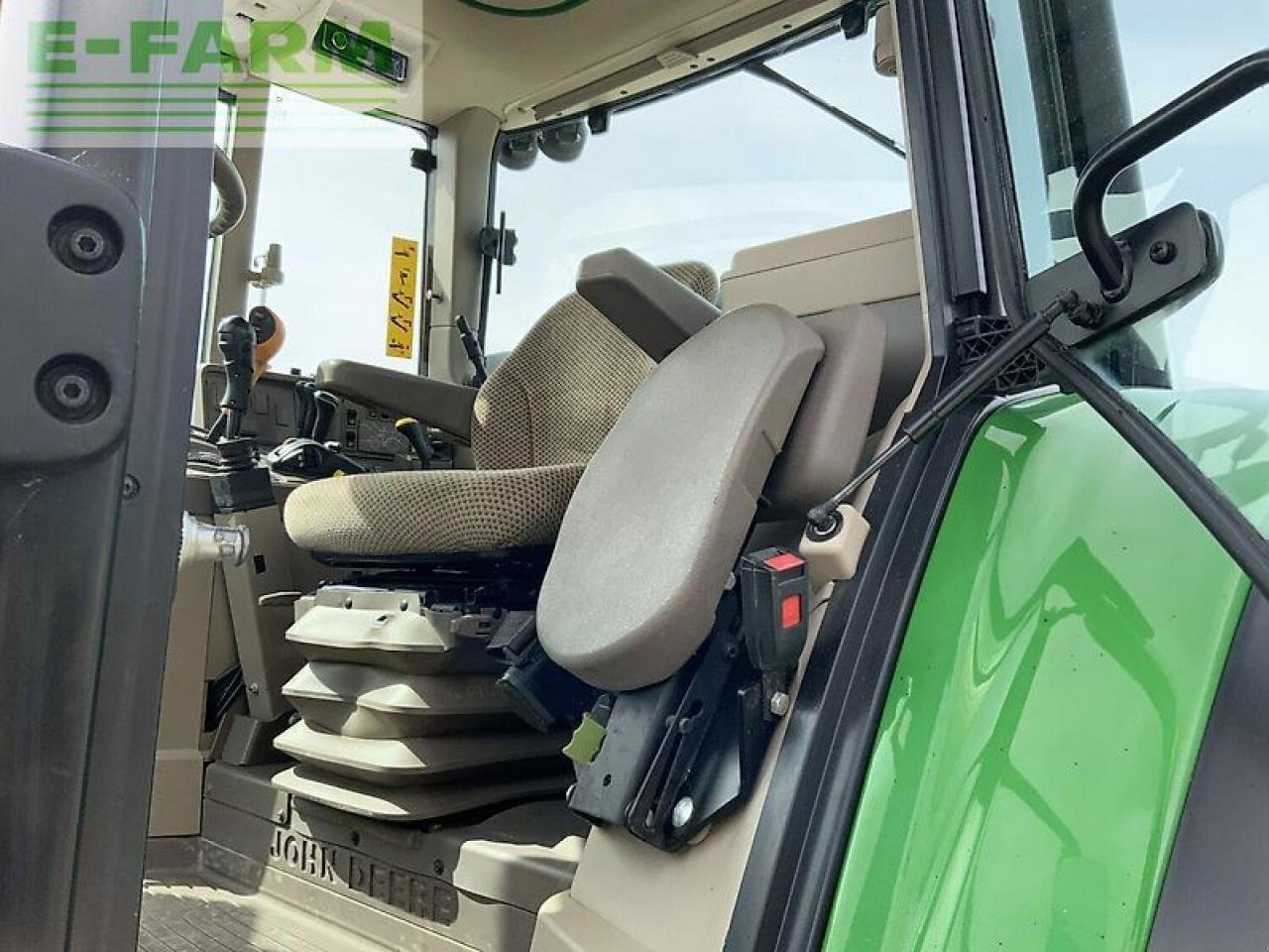 Traktor tip John Deere 6120m tractor (st19365), Gebrauchtmaschine in SHAFTESBURY (Poză 17)