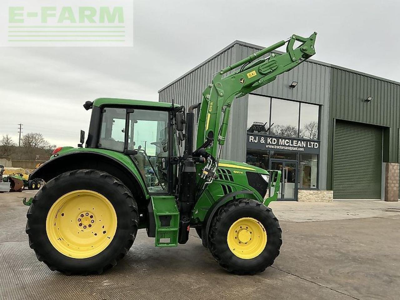 Traktor des Typs John Deere 6120m tractor (st21835), Gebrauchtmaschine in SHAFTESBURY (Bild 1)