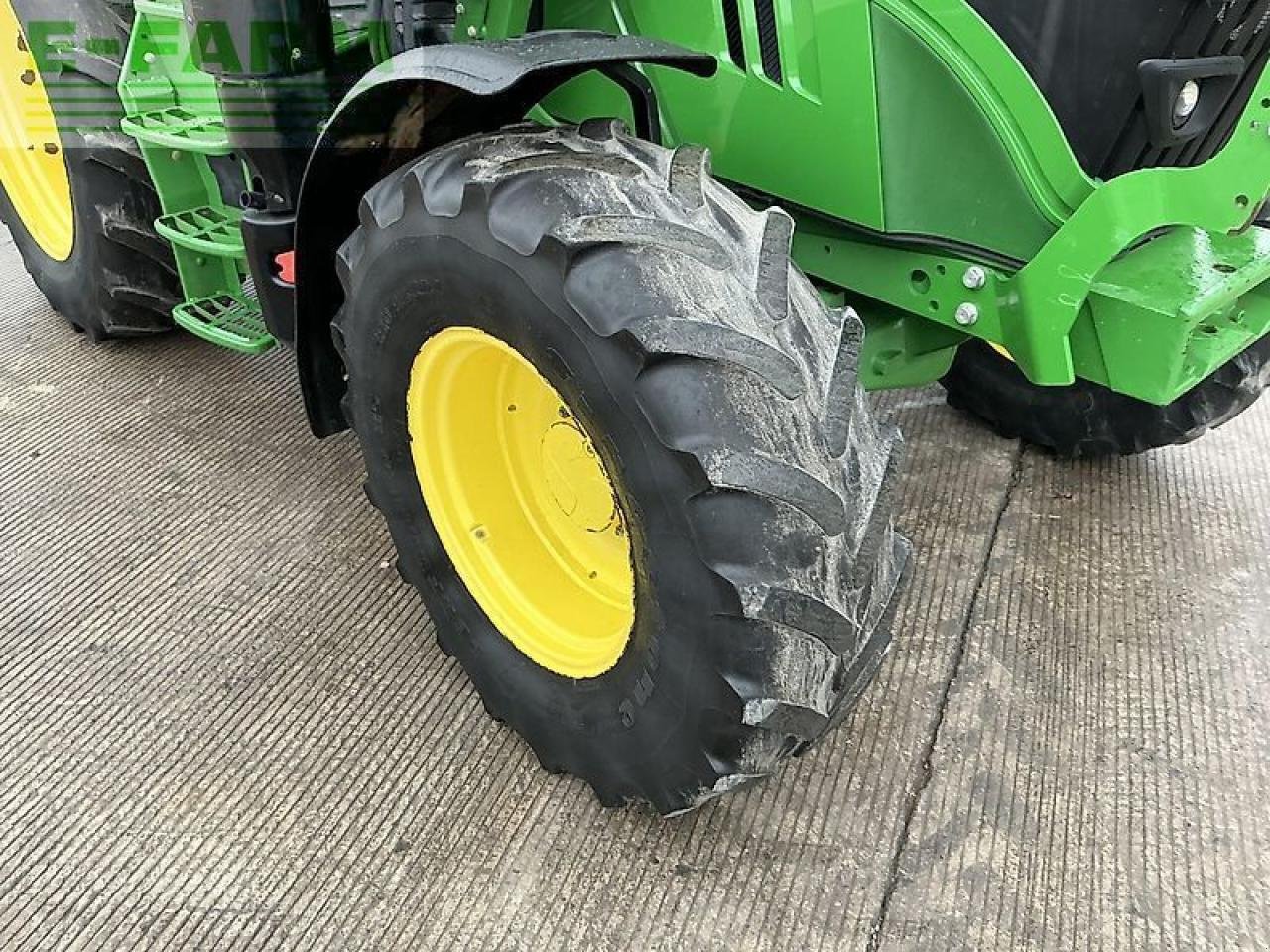 Traktor des Typs John Deere 6120m tractor (st21835), Gebrauchtmaschine in SHAFTESBURY (Bild 16)