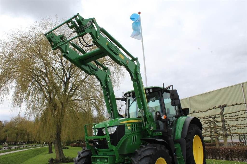 Traktor of the type John Deere 6120M with 623R loader, Gebrauchtmaschine in Bant (Picture 2)