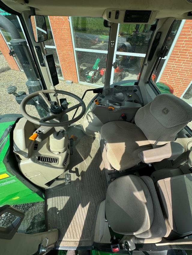 Traktor Türe ait John Deere 6120M, Gebrauchtmaschine içinde Videbæk (resim 5)