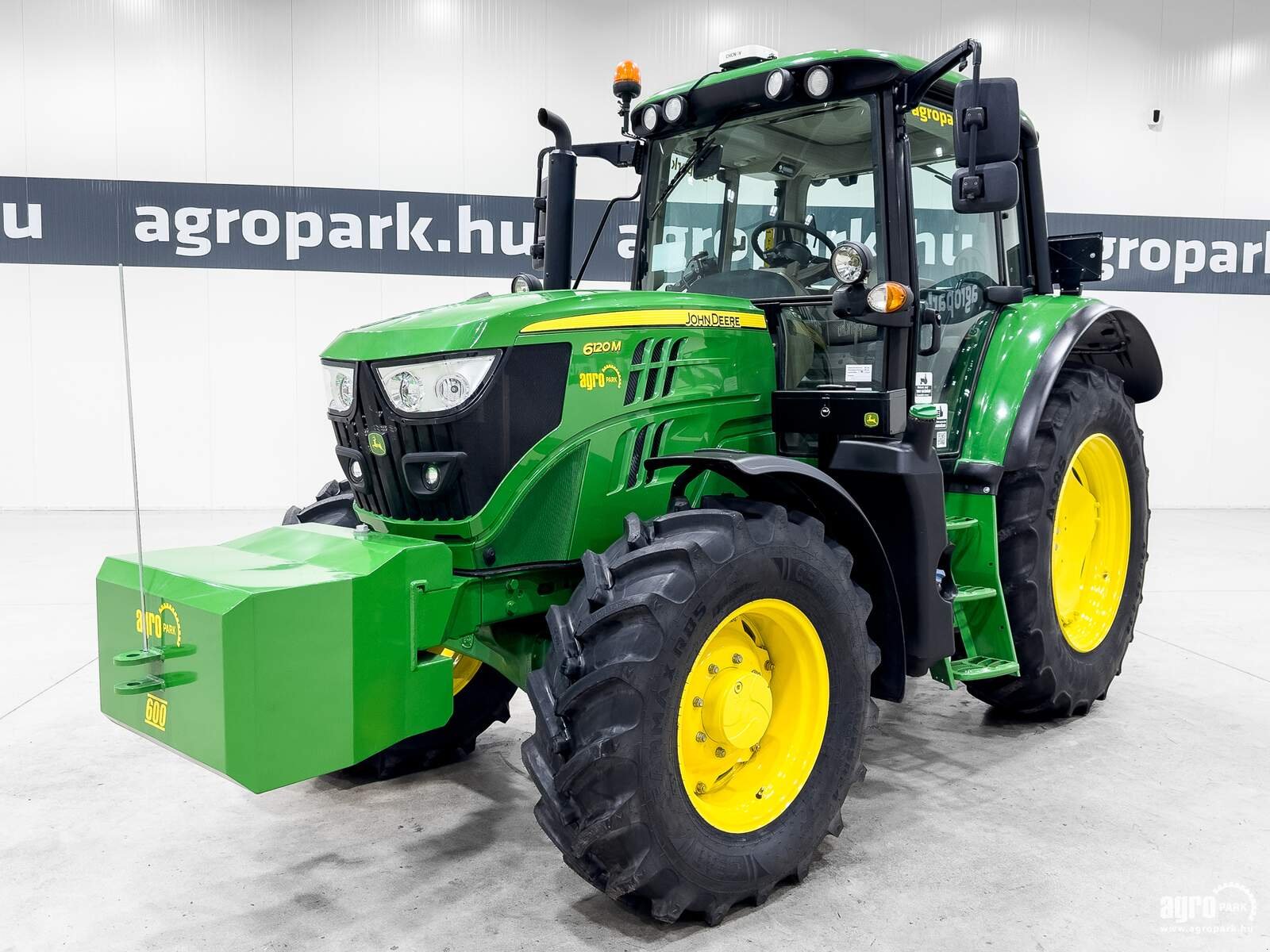 Traktor Türe ait John Deere 6120M, Gebrauchtmaschine içinde Csengele (resim 1)