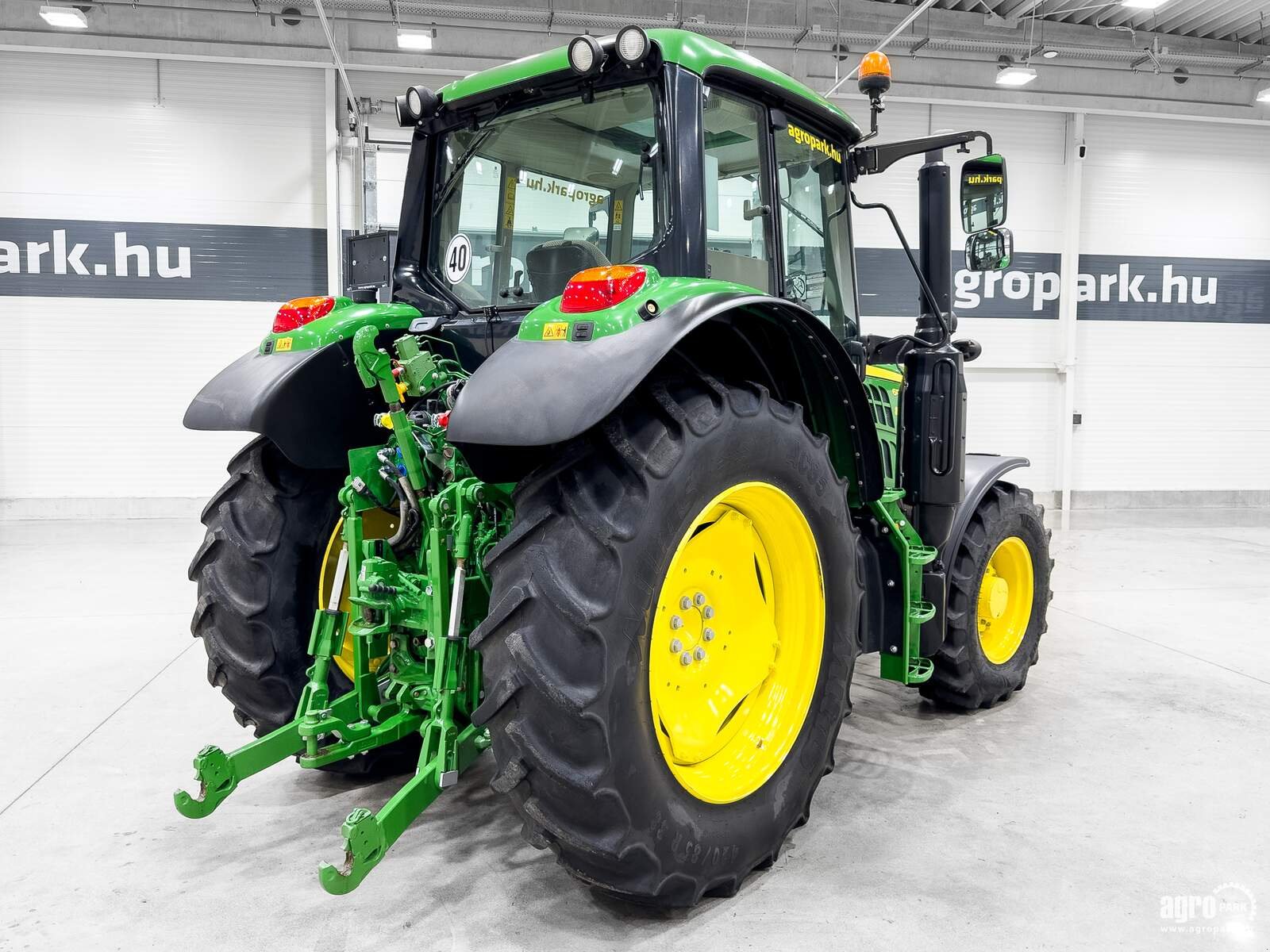 Traktor Türe ait John Deere 6120M, Gebrauchtmaschine içinde Csengele (resim 3)