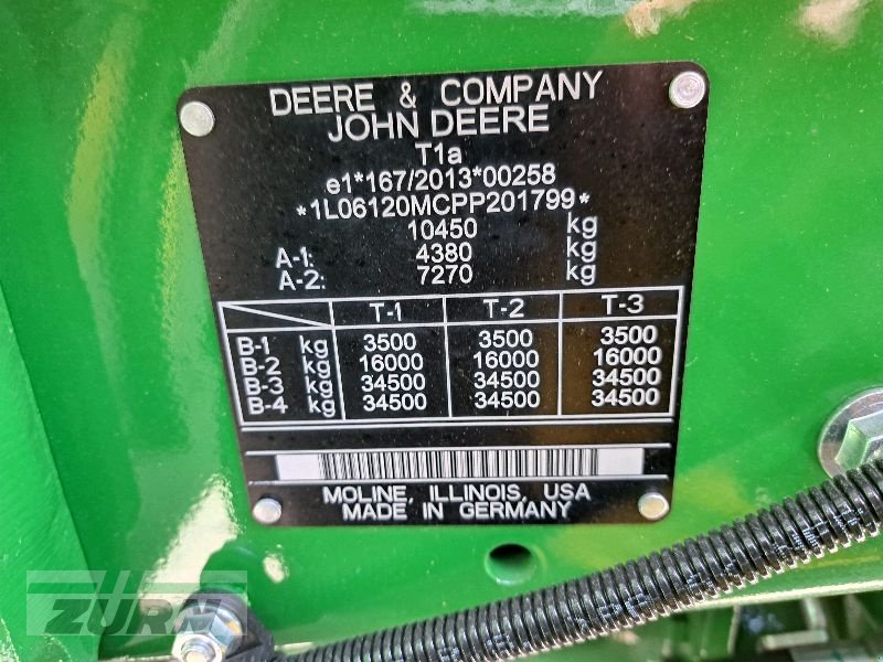 Traktor van het type John Deere 6120M, Neumaschine in Giebelstadt-Euerhausen (Foto 25)