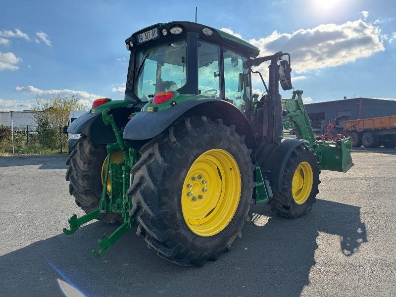 Traktor van het type John Deere 6120M, Gebrauchtmaschine in Wargnies Le Grand (Foto 4)