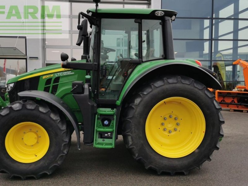 Traktor от тип John Deere 6120M, Gebrauchtmaschine в REDLHAM (Снимка 1)