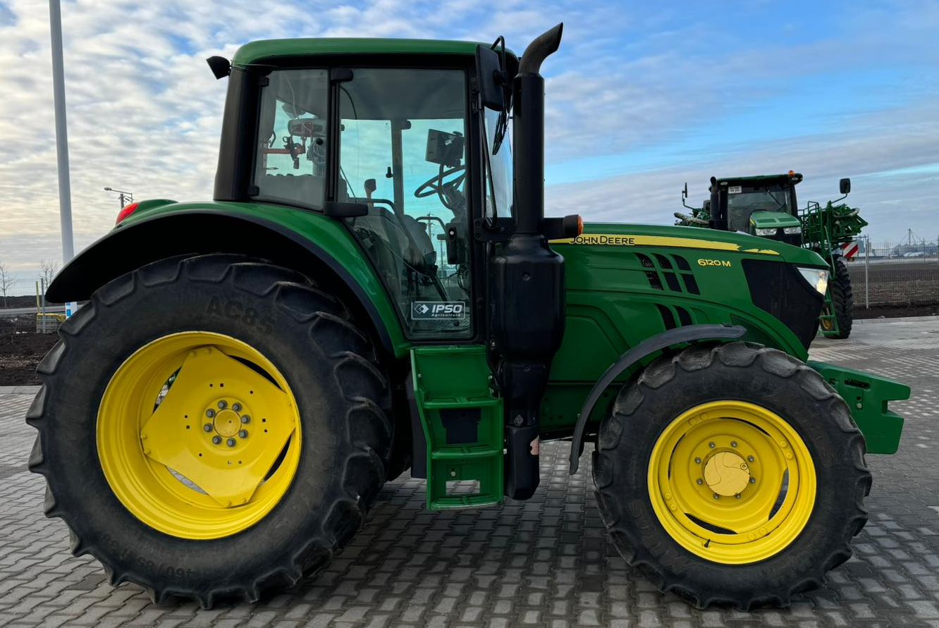 Traktor del tipo John Deere 6120M, Gebrauchtmaschine In Orţişoara (Immagine 2)