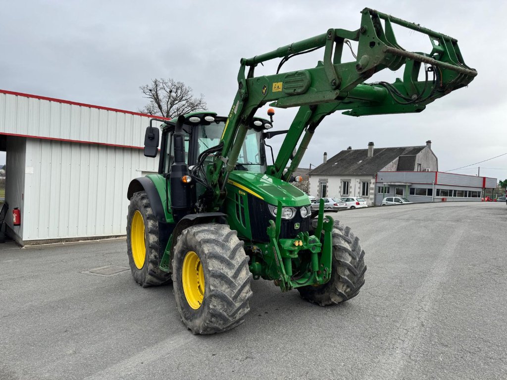 Traktor van het type John Deere 6120M, Gebrauchtmaschine in GUERET (Foto 2)