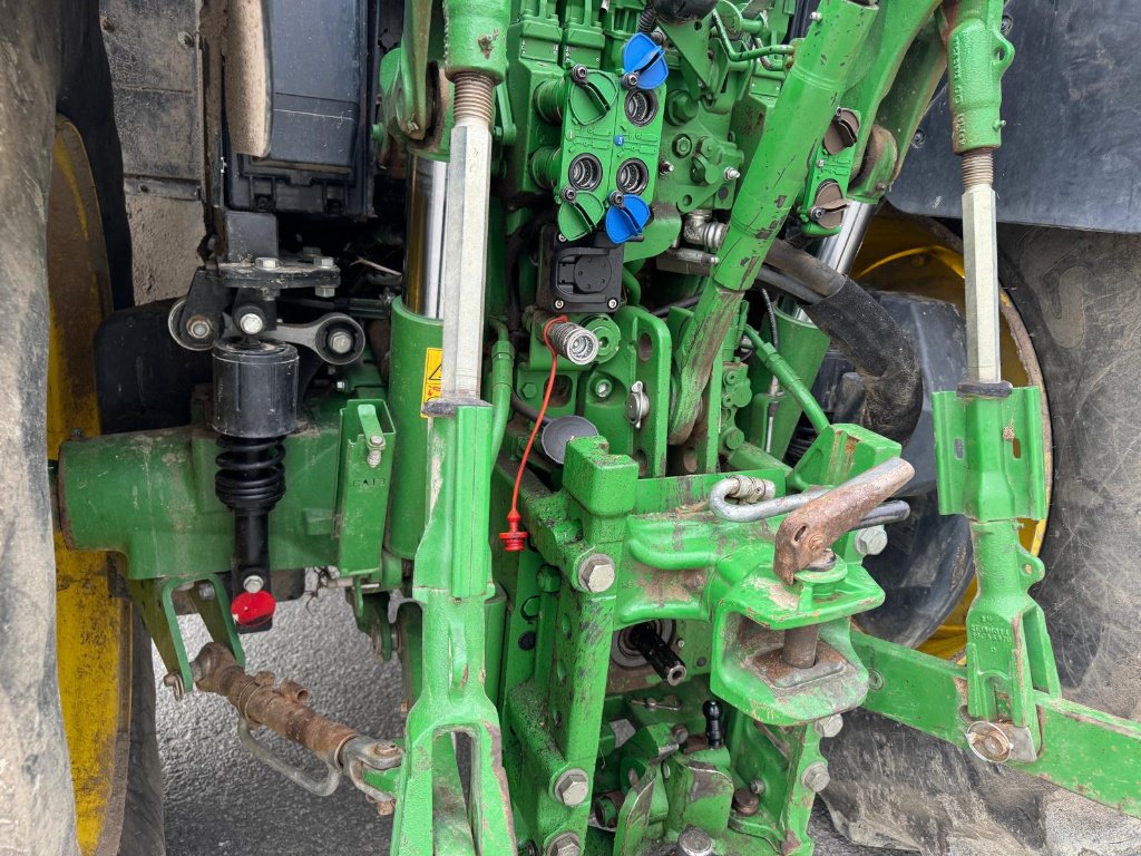 Traktor van het type John Deere 6120M, Gebrauchtmaschine in GUERET (Foto 11)