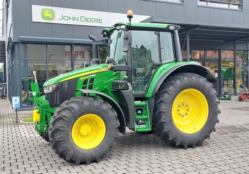 Traktor of the type John Deere 6120M, Ausstellungsmaschine in Ersingen (Picture 1)