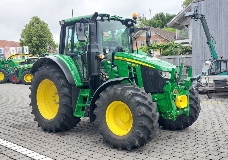 Traktor of the type John Deere 6120M, Ausstellungsmaschine in Ersingen (Picture 2)