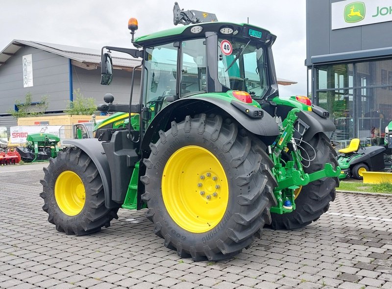 Traktor Türe ait John Deere 6120M, Ausstellungsmaschine içinde Ersingen (resim 5)