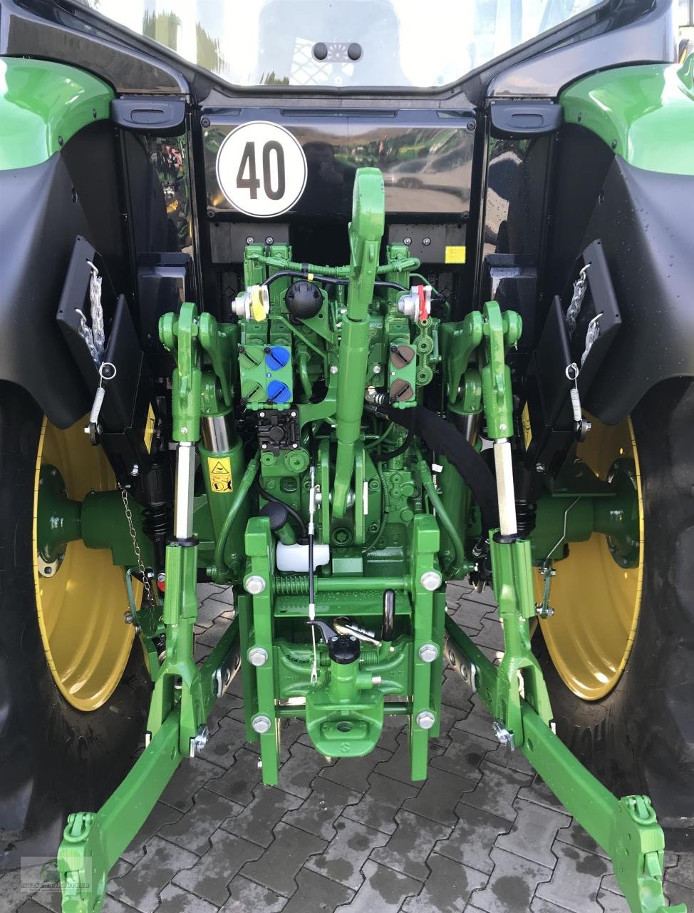 Traktor Türe ait John Deere 6120M, Neumaschine içinde Münchberg (resim 5)