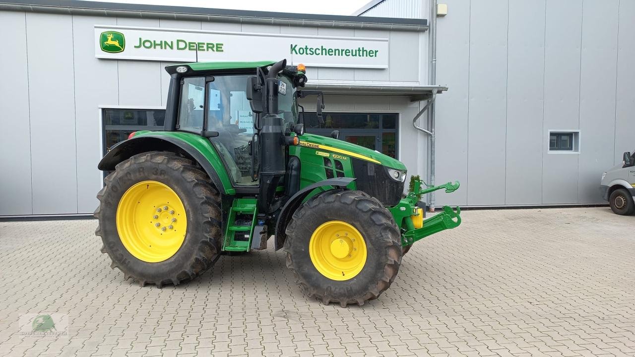 Traktor del tipo John Deere 6120M, Neumaschine en Wasungen (Imagen 1)