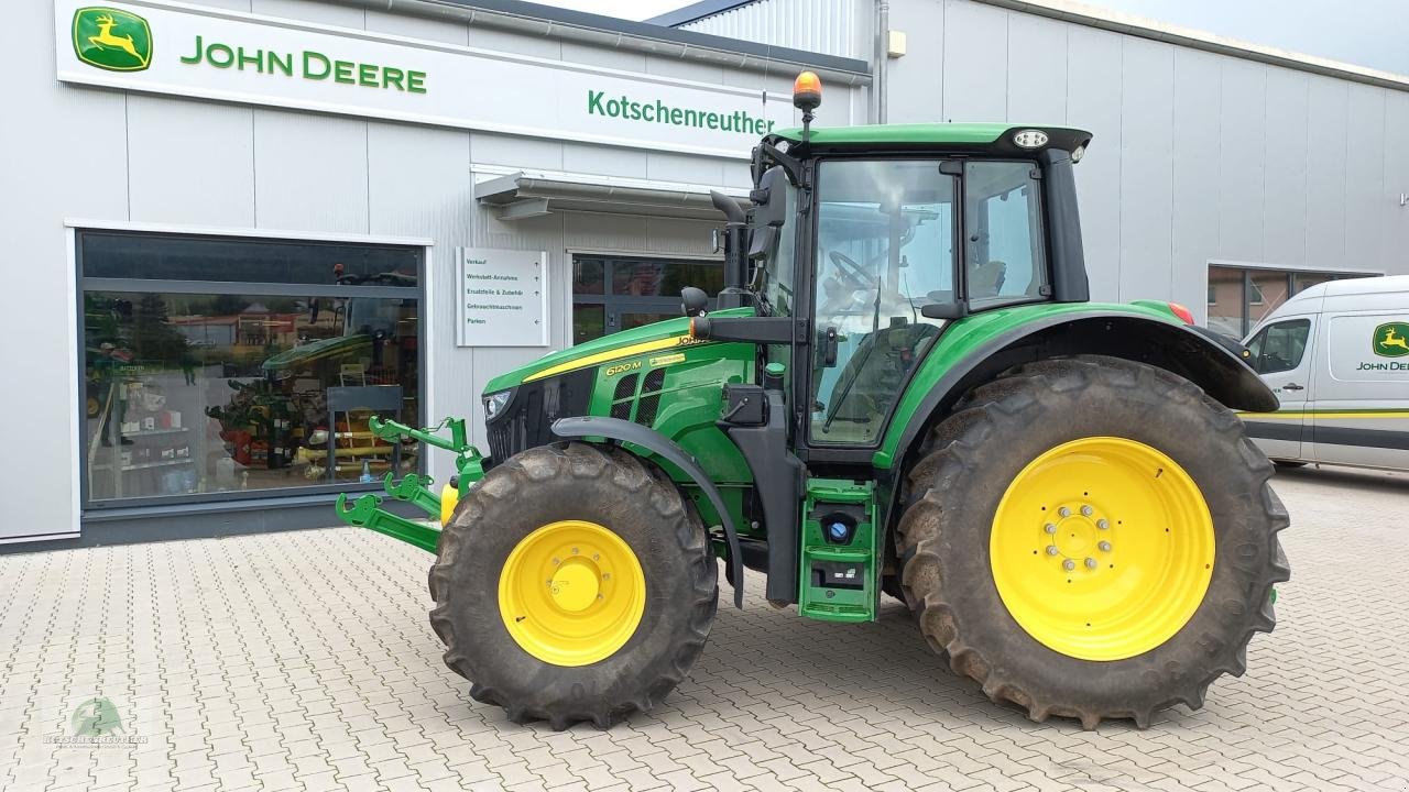 Traktor van het type John Deere 6120M, Neumaschine in Wasungen (Foto 2)