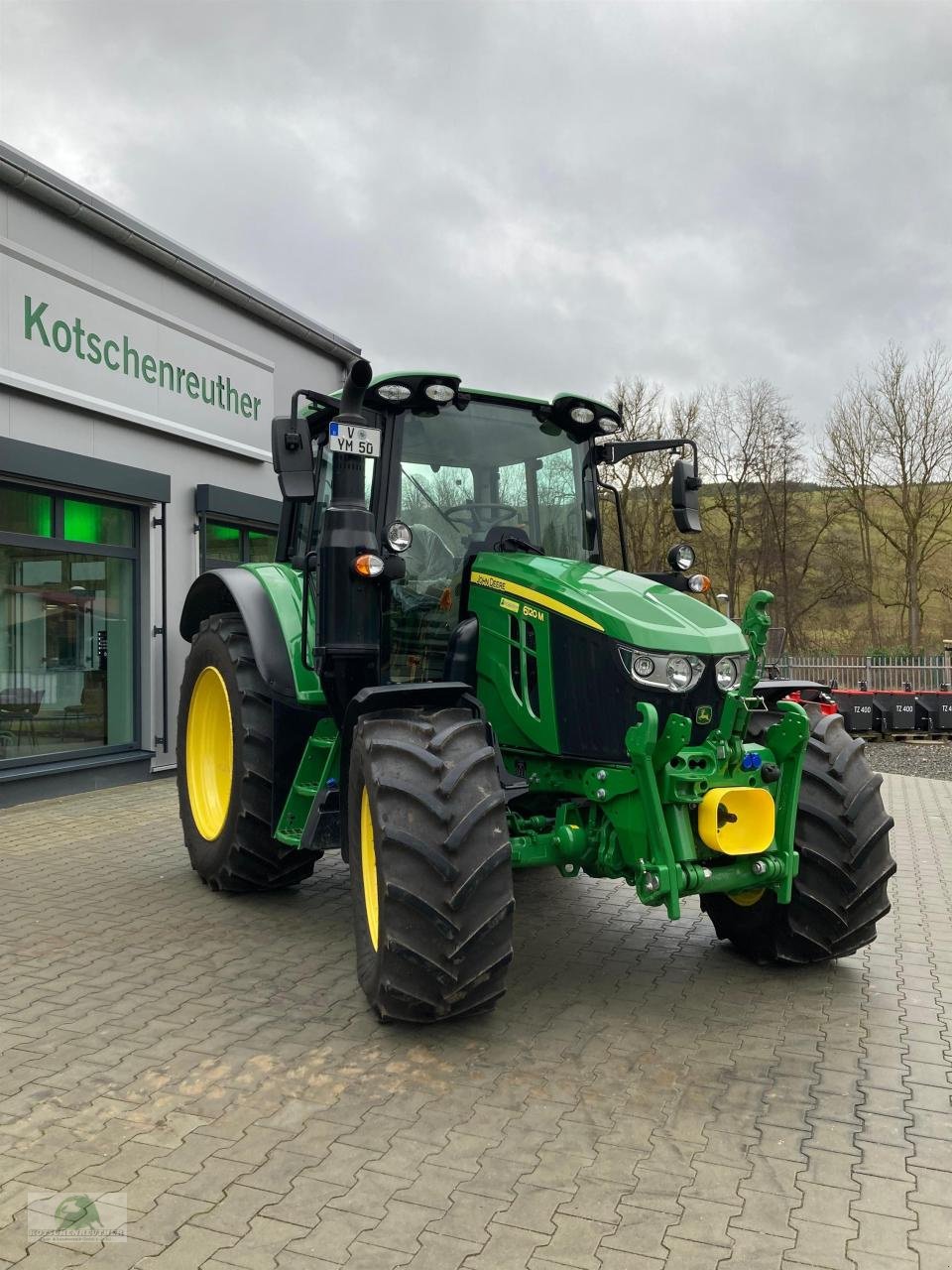 Traktor del tipo John Deere 6120M, Neumaschine en Teichröda (Imagen 2)