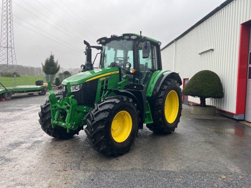 Traktor typu John Deere 6120M, Neumaschine v Lemgo (Obrázek 1)