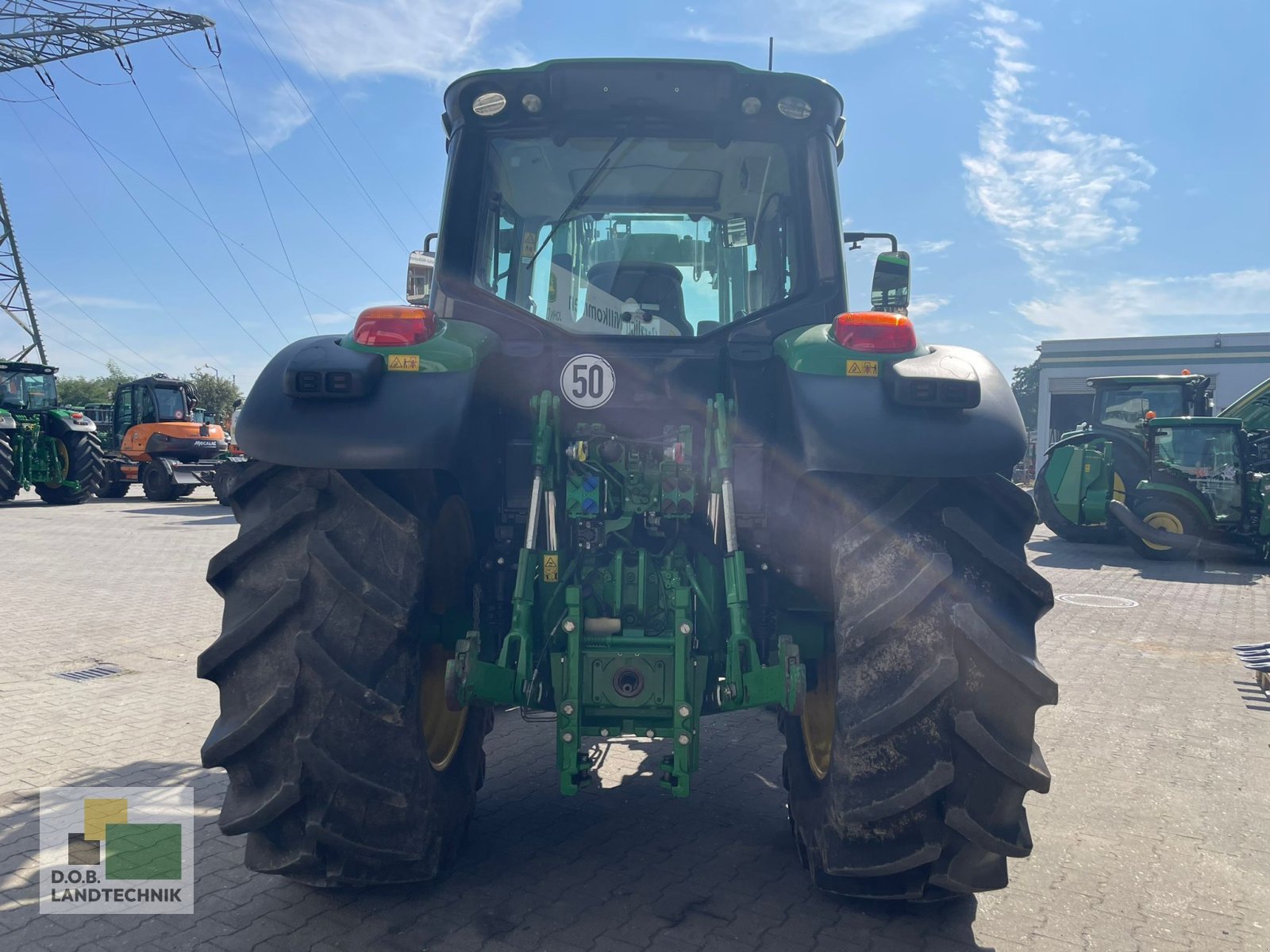 Traktor типа John Deere 6120M, Gebrauchtmaschine в Regensburg (Фотография 7)