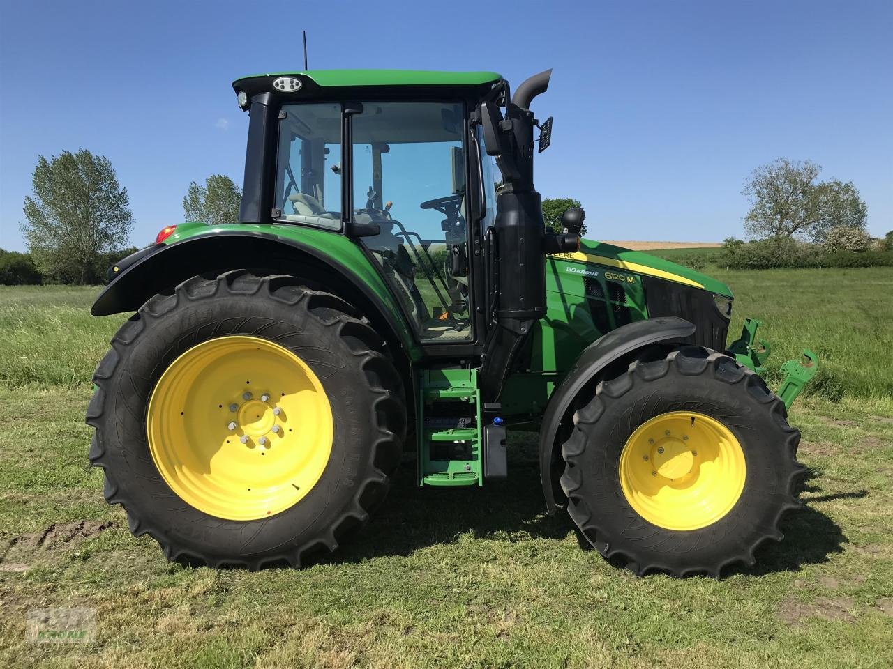 Traktor типа John Deere 6120M, Gebrauchtmaschine в Alt-Mölln (Фотография 2)