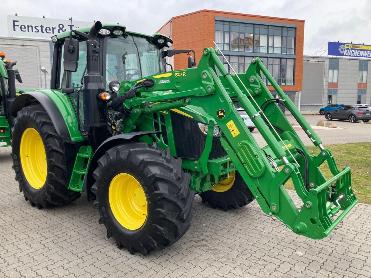 Traktor des Typs John Deere 6120M, Gebrauchtmaschine in Stuhr (Bild 3)