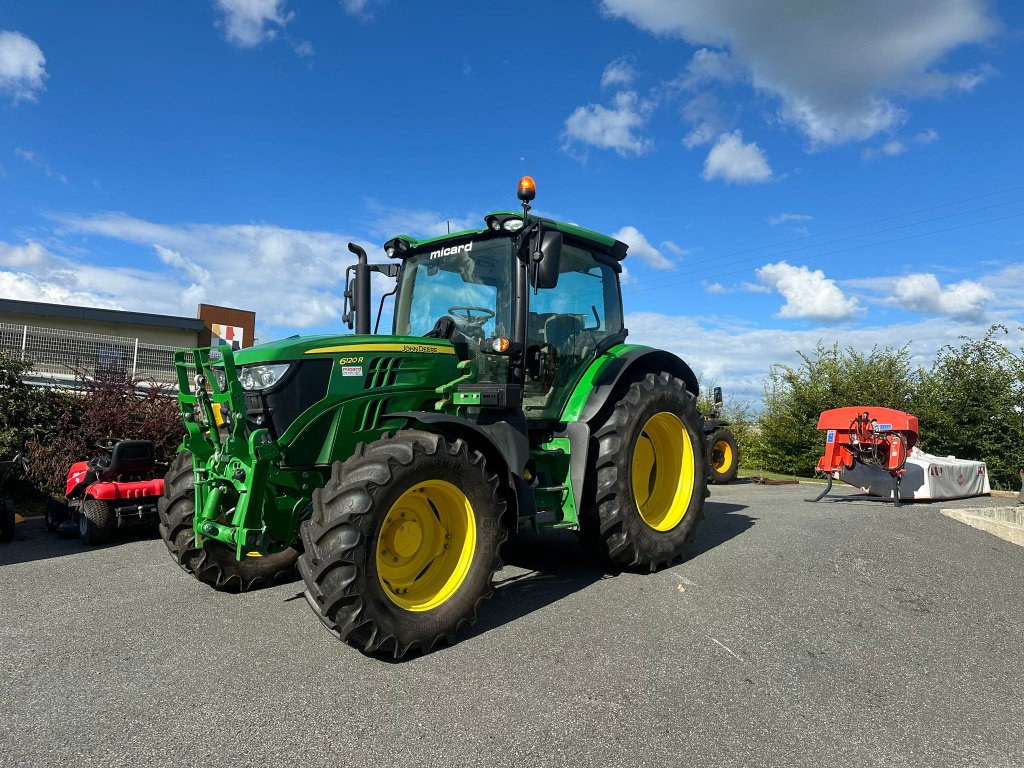 Traktor типа John Deere 6120R -  DESTOCKAGE, Gebrauchtmaschine в AUBUSSON (Фотография 2)