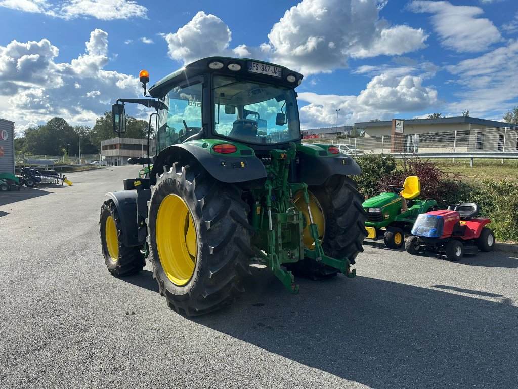 Traktor van het type John Deere 6120R -  DESTOCKAGE, Gebrauchtmaschine in AUBUSSON (Foto 3)