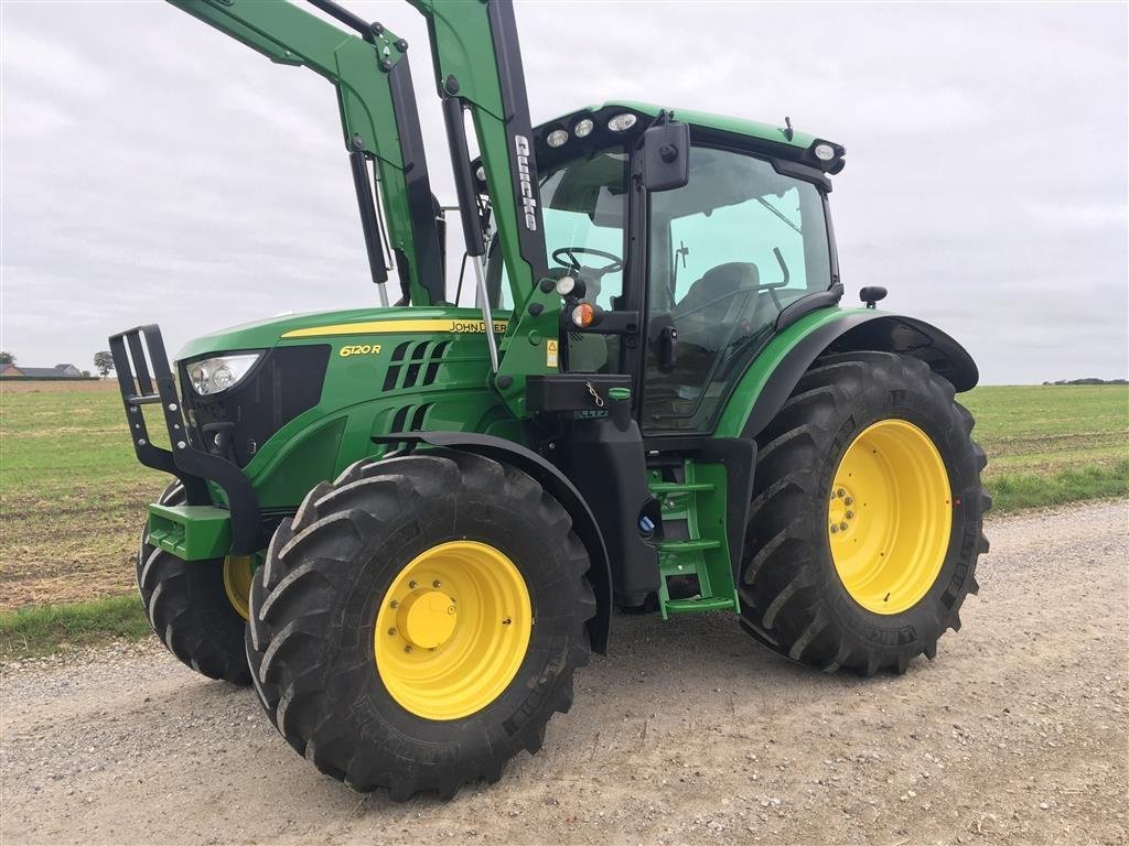 Traktor от тип John Deere 6120R m/Frontlæsser og Greenstar-Ready, Gebrauchtmaschine в Bjerringbro (Снимка 8)