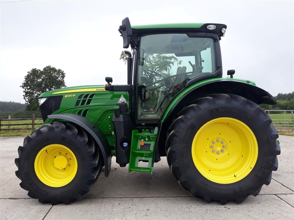 Traktor Türe ait John Deere 6120R Premium m/Eco-shift og krybegear Autotrack aktiveret., Gebrauchtmaschine içinde Toftlund (resim 2)