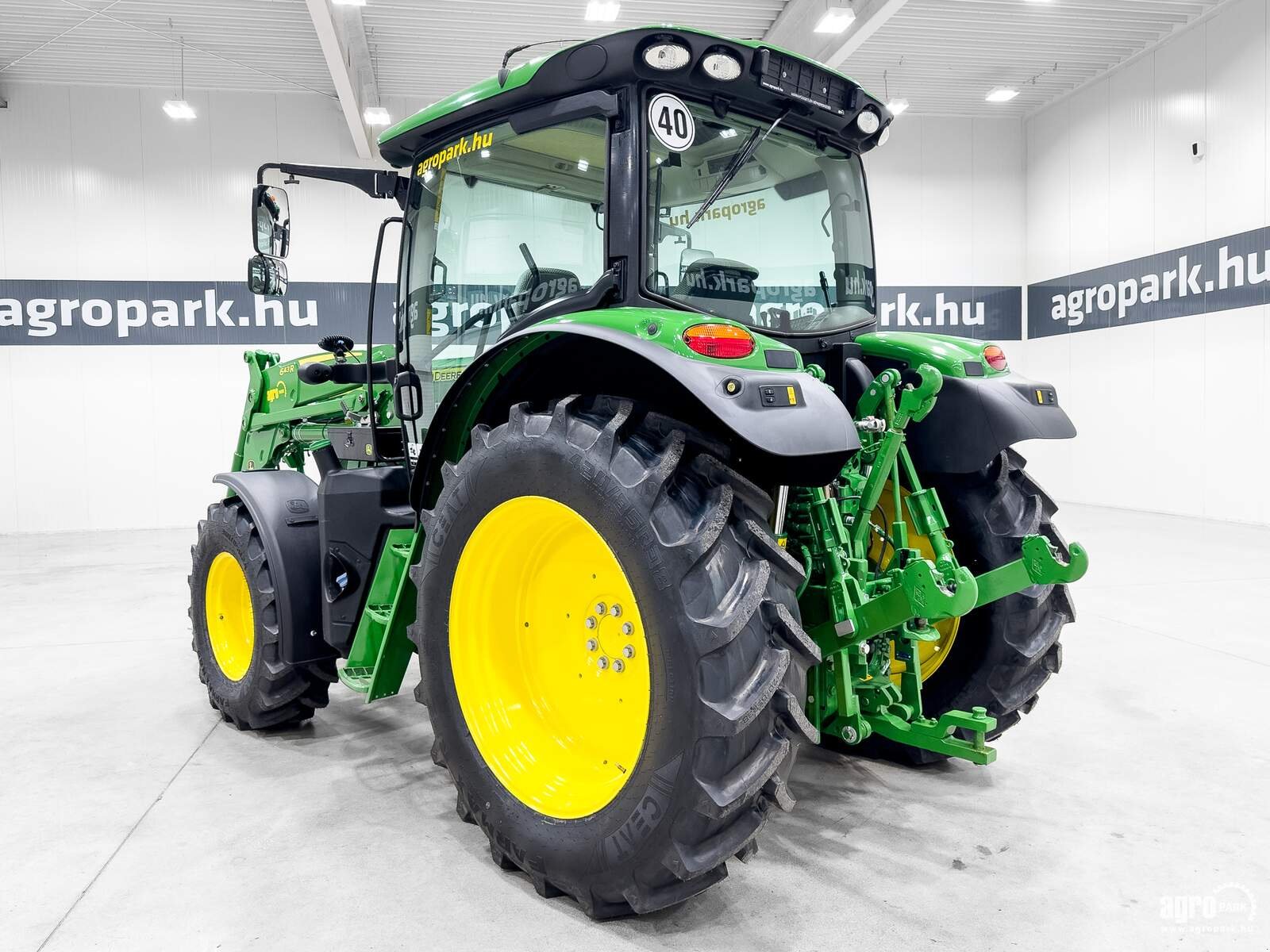 Traktor typu John Deere 6120R TLS, Gebrauchtmaschine w Csengele (Zdjęcie 4)