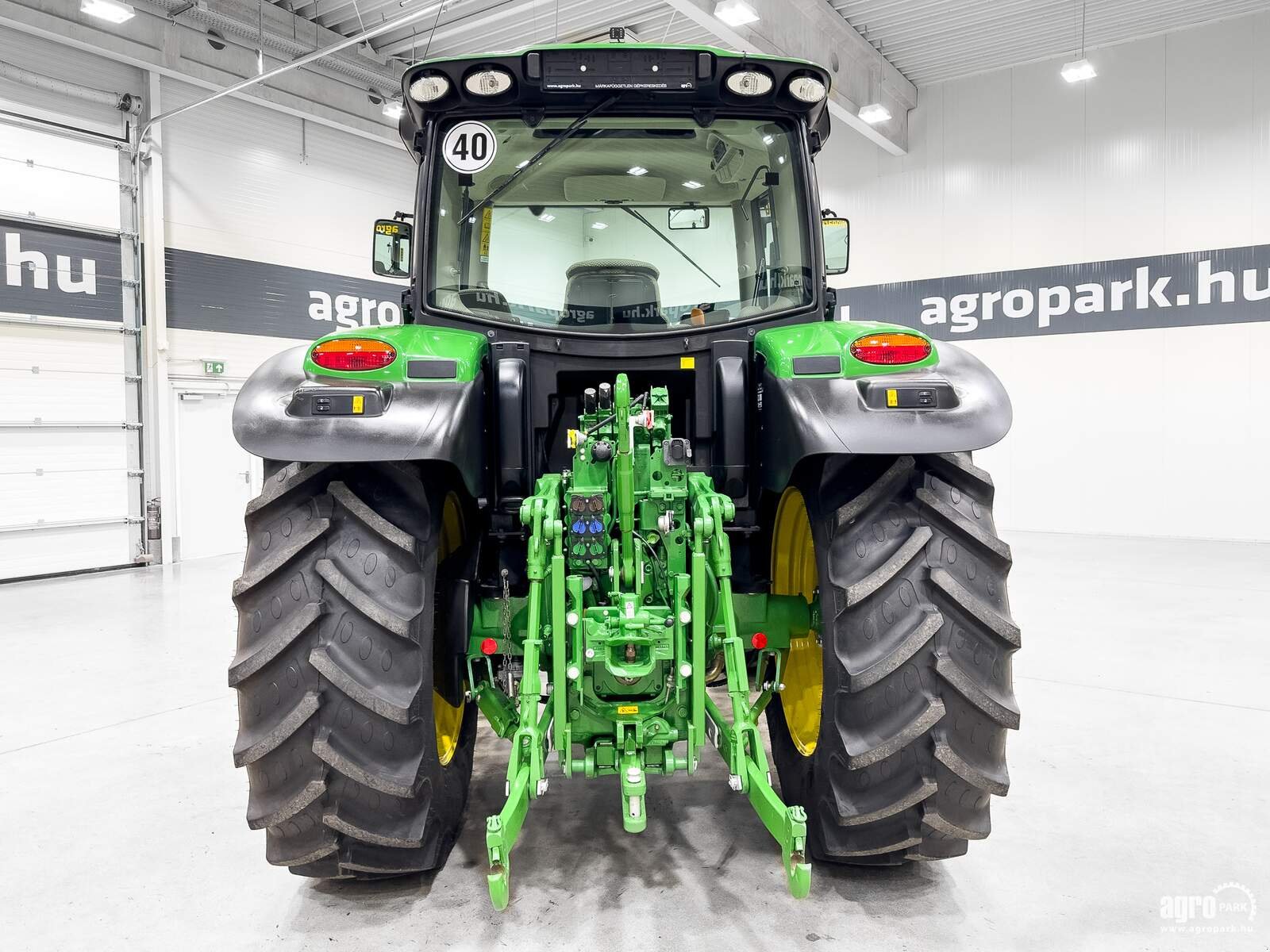 Traktor Türe ait John Deere 6120R, Gebrauchtmaschine içinde Csengele (resim 5)