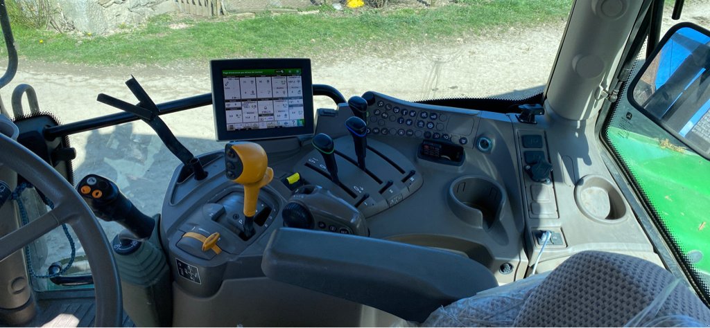 Traktor του τύπου John Deere 6120R, Gebrauchtmaschine σε AUBUSSON (Φωτογραφία 7)