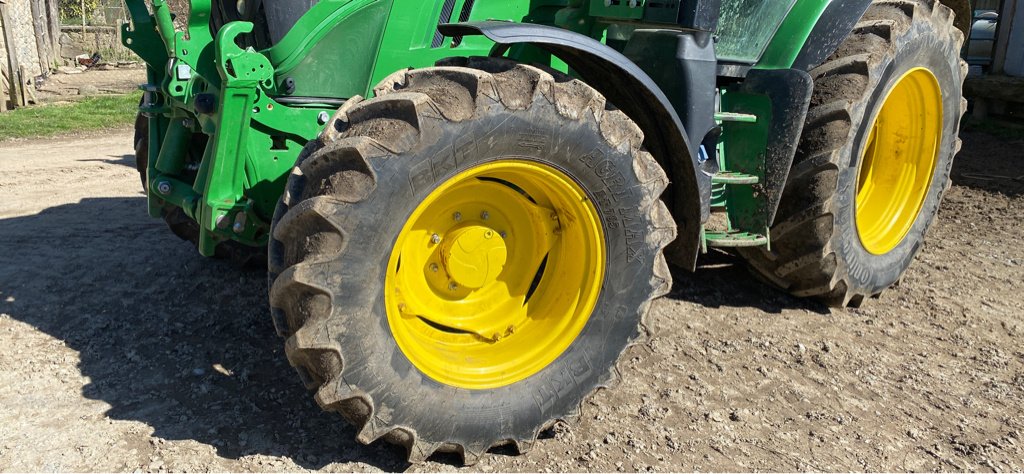 Traktor Türe ait John Deere 6120R, Gebrauchtmaschine içinde AUBUSSON (resim 7)