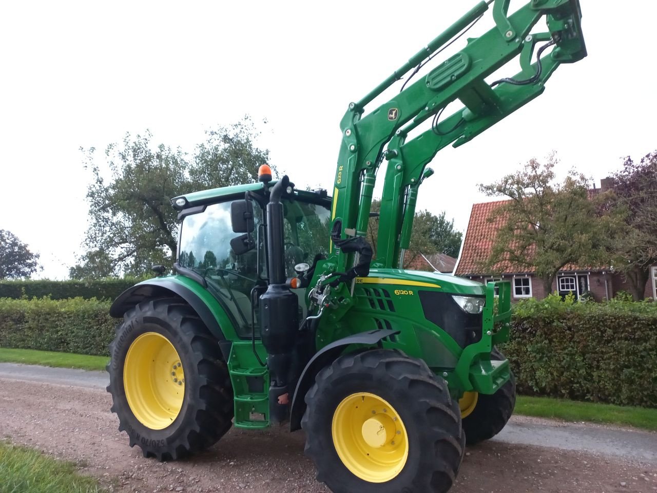 Traktor van het type John Deere 6120R, Gebrauchtmaschine in Daarle (Foto 2)