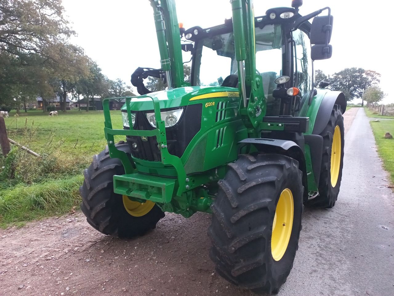 Traktor typu John Deere 6120R, Gebrauchtmaschine w Daarle (Zdjęcie 5)