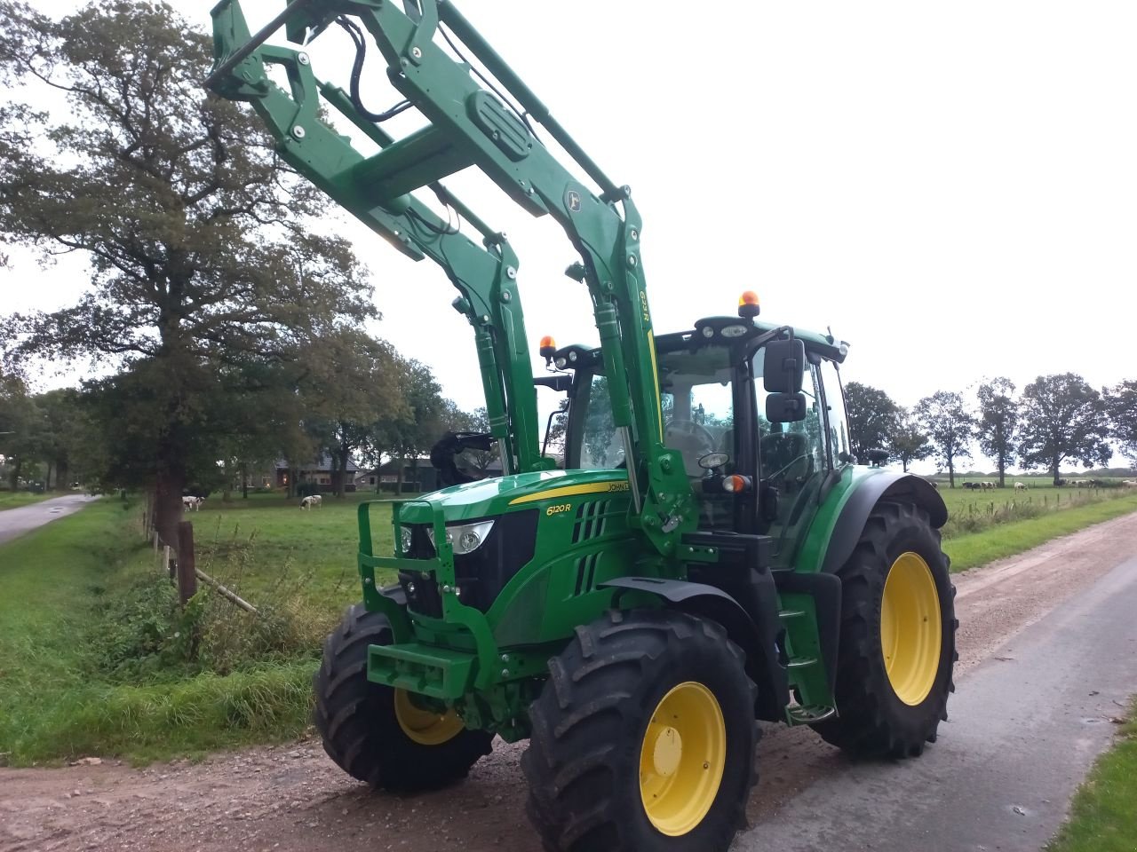 Traktor Türe ait John Deere 6120R, Gebrauchtmaschine içinde Daarle (resim 1)