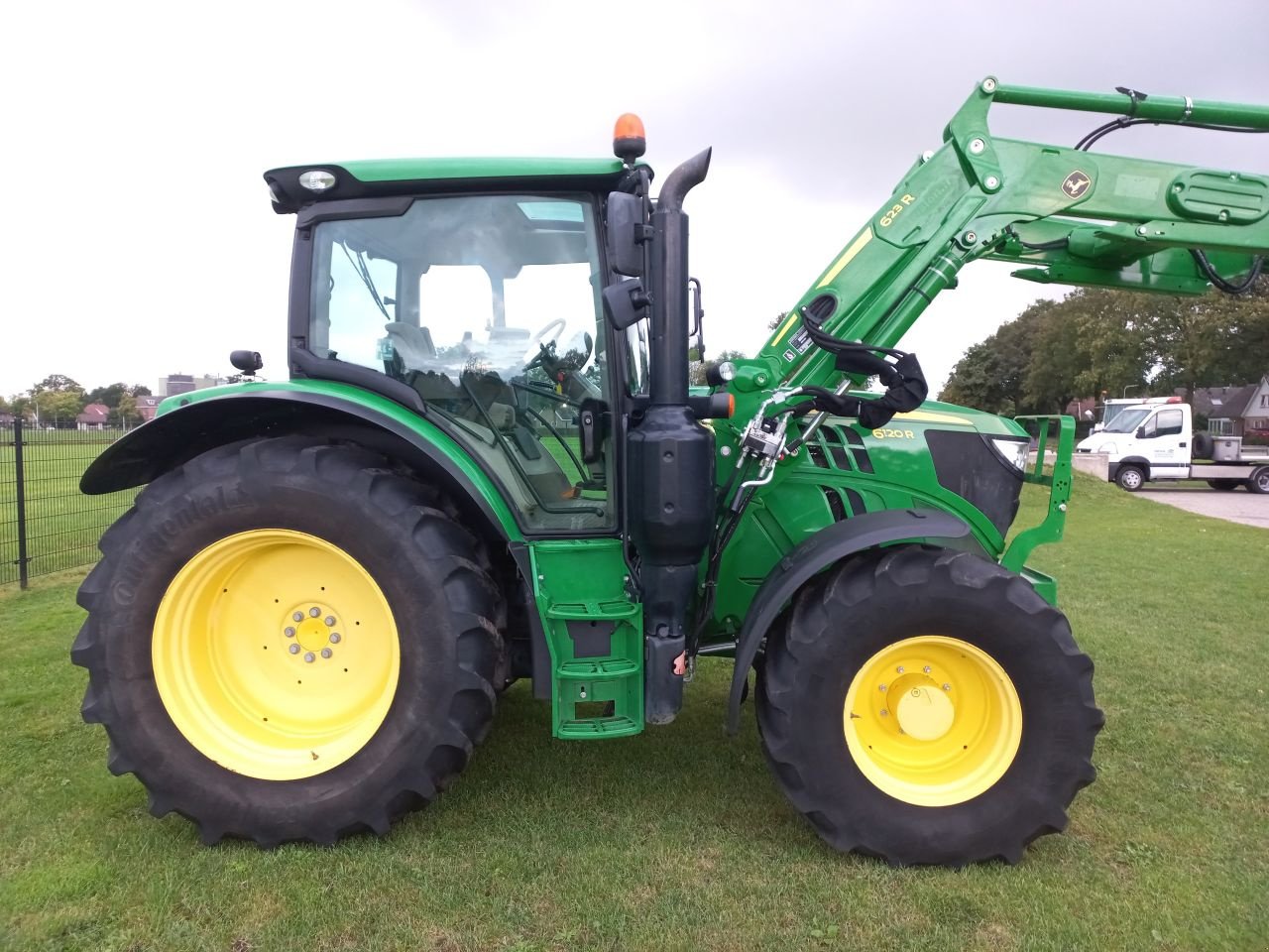 Traktor typu John Deere 6120R, Gebrauchtmaschine w Daarle (Zdjęcie 8)