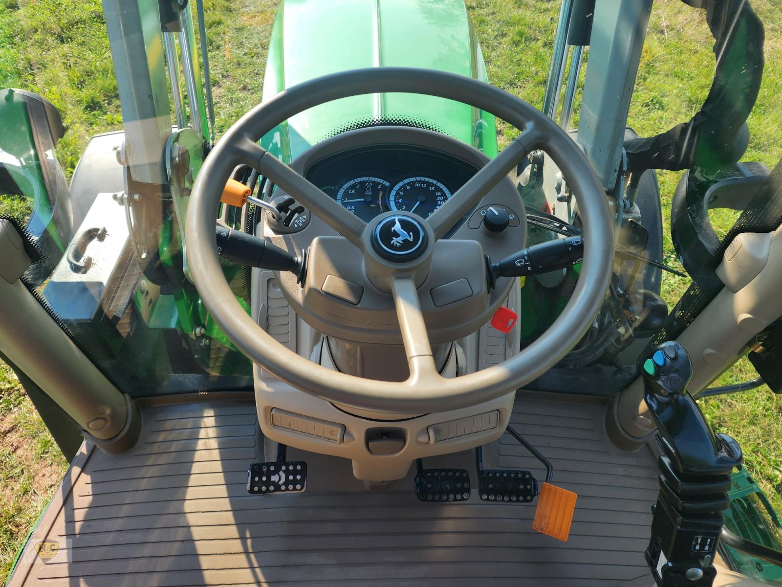 Traktor typu John Deere 6125R AutoPowr Frontlader, Gebrauchtmaschine v Willanzheim (Obrázok 11)