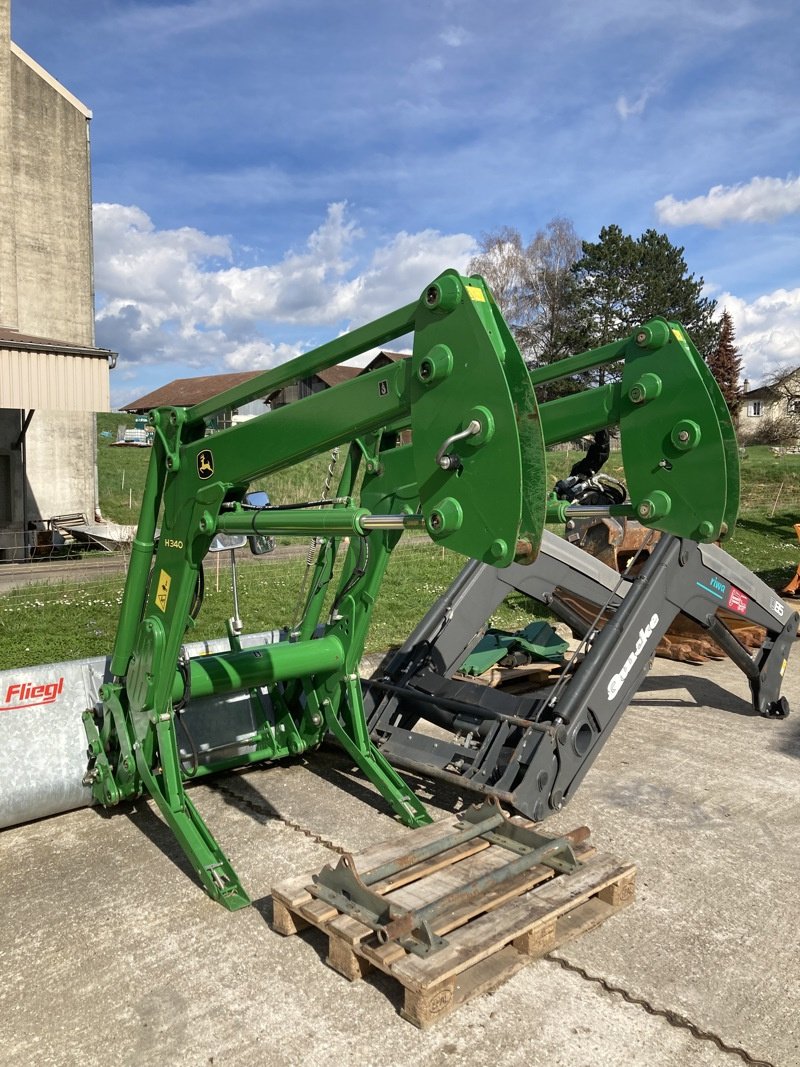 Traktor Türe ait John Deere 6125R + H340, Gebrauchtmaschine içinde Chavornay (resim 10)